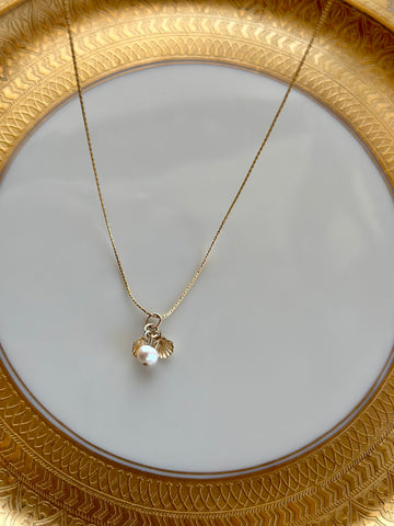 Momi Pearl and Gold Necklace