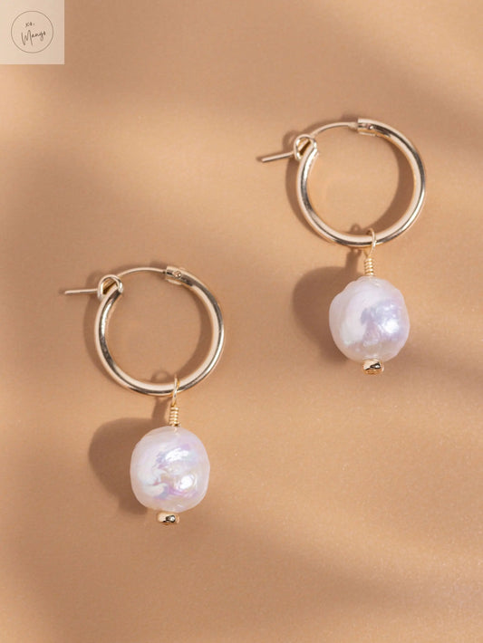 Dreamer Baroque Pearl Hoops xo, Mango