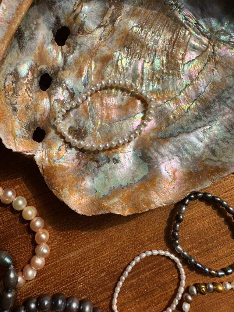 Keiki Natural Pearl stretch Bracelet ~ LAST CALL