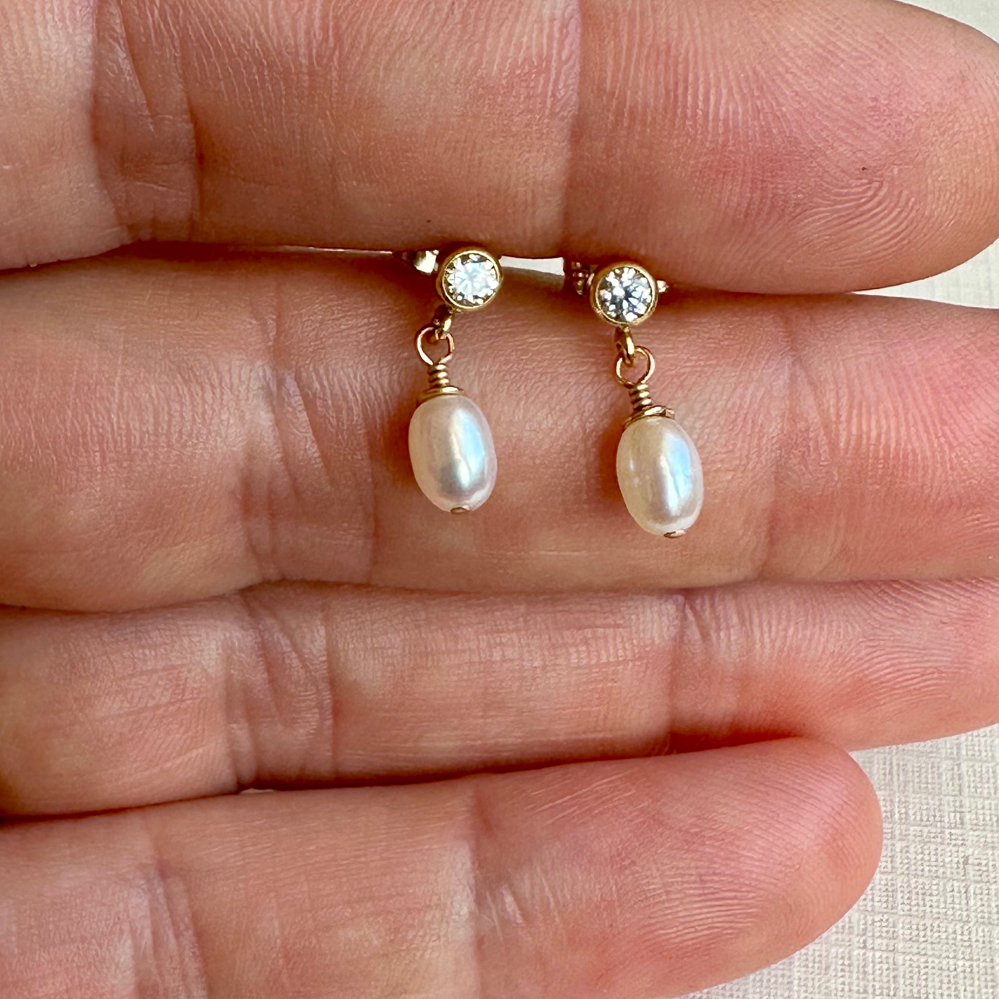 Tahti studs