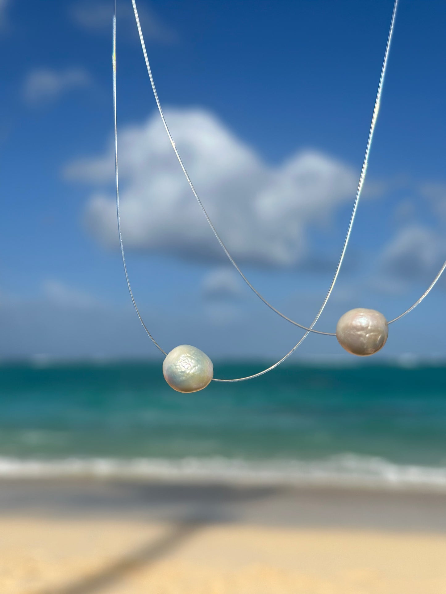 Cloud necklace: Floating pearl necklace~ Illusion Necklace