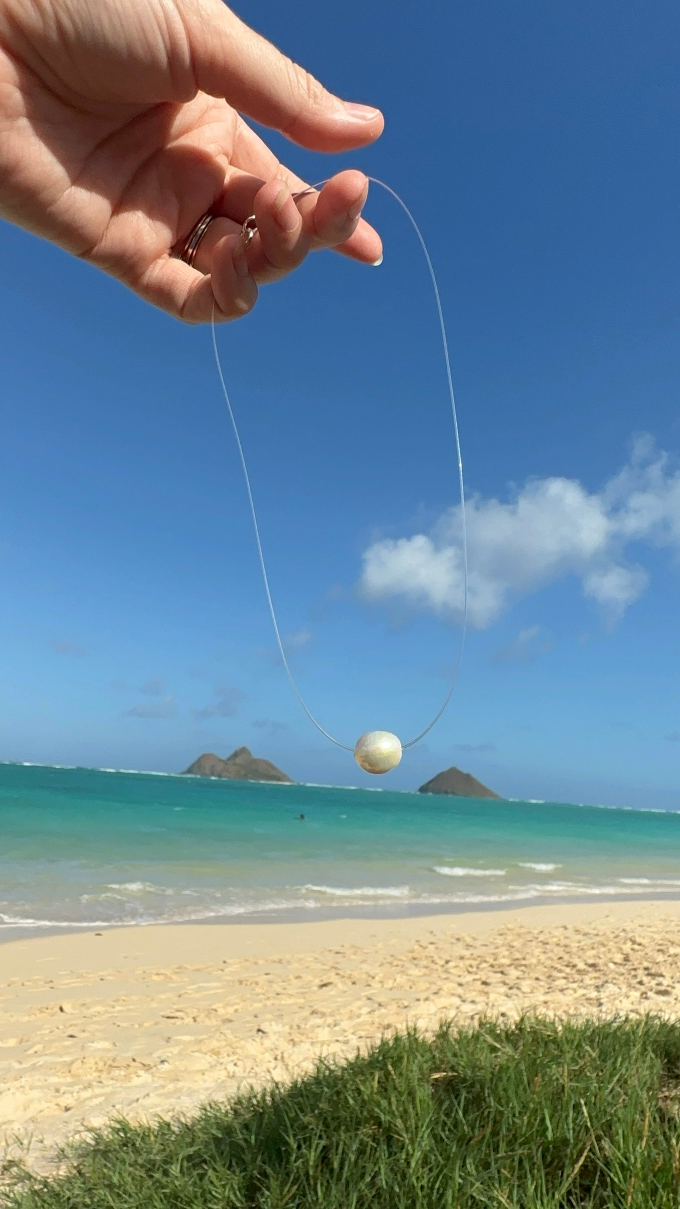 Cloud necklace: Floating pearl necklace~ Illusion Necklace